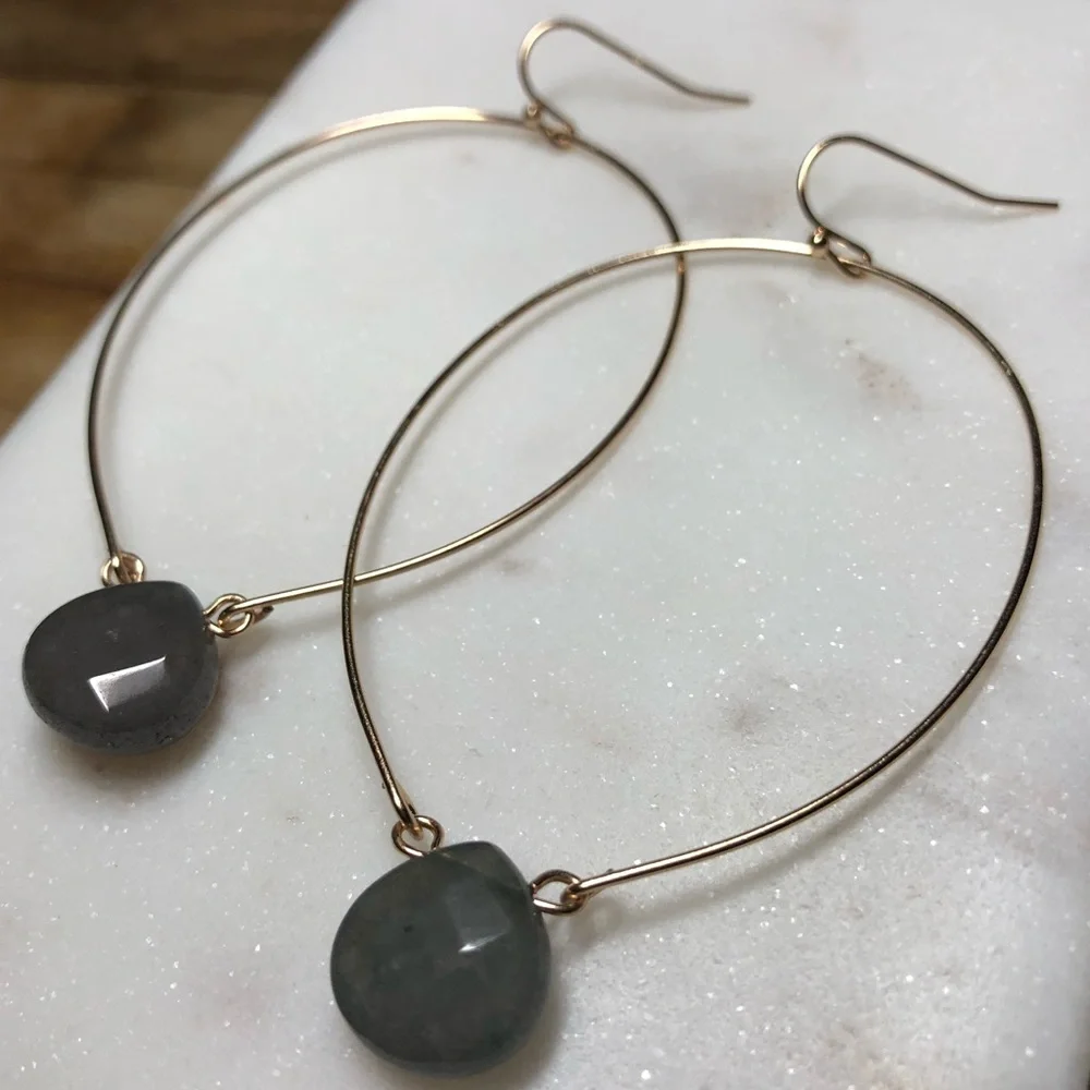 NEW ❤️‍🔥 GOLD HOOP EARRINGS WITH GREY STONES